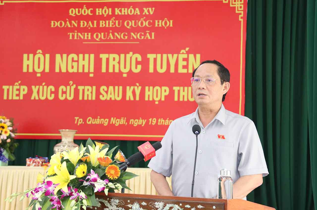 PHÓ CHỦ TỊCH QUỐC HỘI TRẦN QUANG PHƯƠNG TIẾP XÚC CỬ TRI THÀNH PHỐ QUẢNG NGÃI